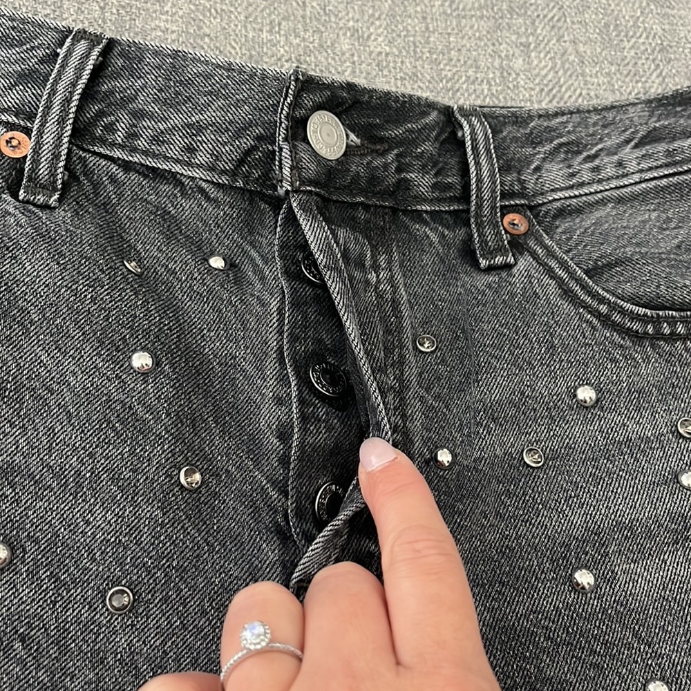Levi’s - Wedgie Short Rhinestone Shorts - Picture 5 of 9